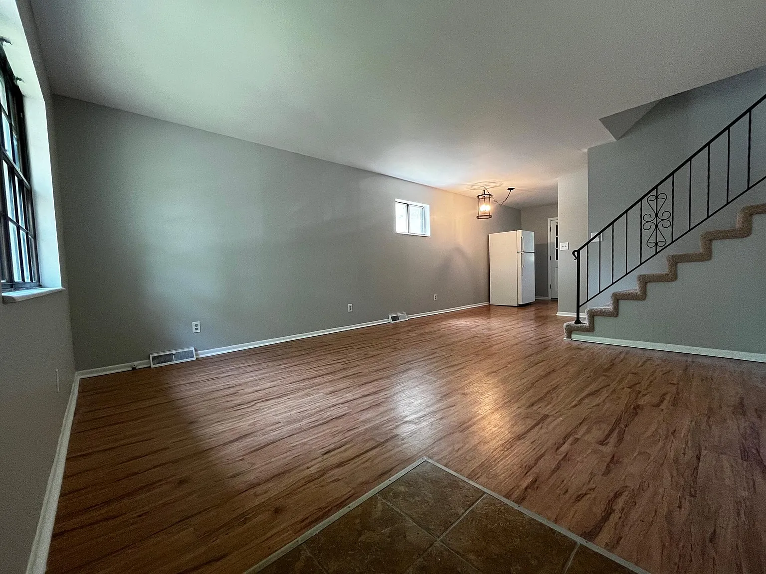 3 bed, 1200 sqft, $1,750 — Photo 2