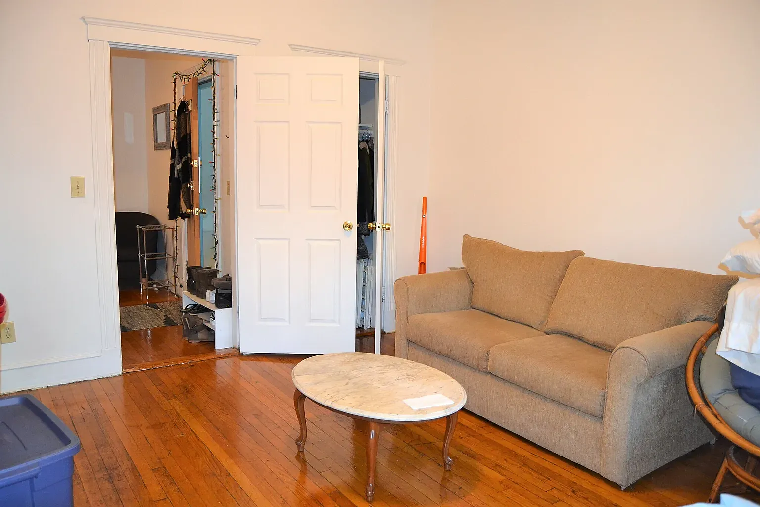 4 bed, 9999 sqft, $3,450 — Photo 3