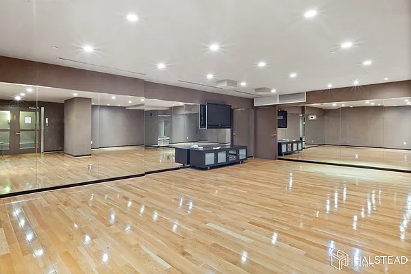 Sold by Brown Harris Stevens | media 25