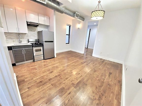 2nd image of 406 Evergreen Ave #F1