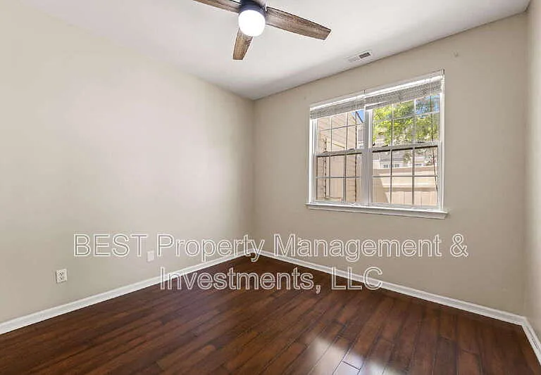 8130 Kings Creek Dr — Photo 20