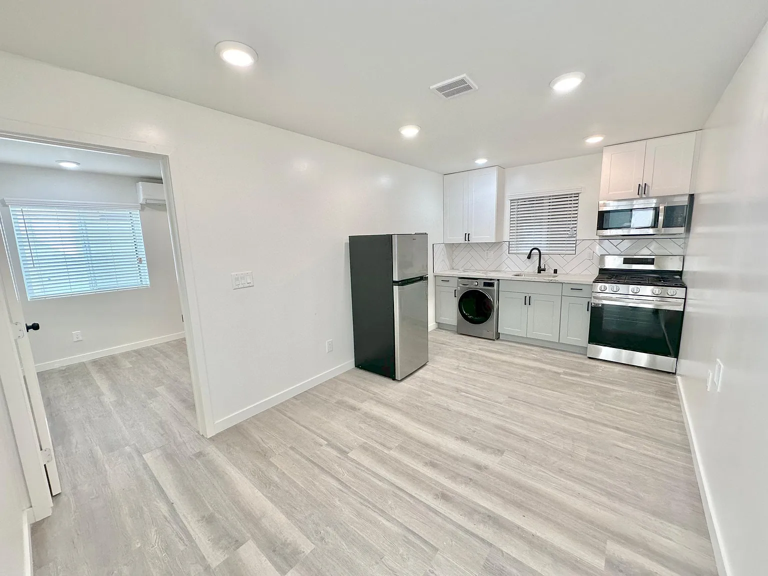 1635 Micheltorena St — Photo 1
