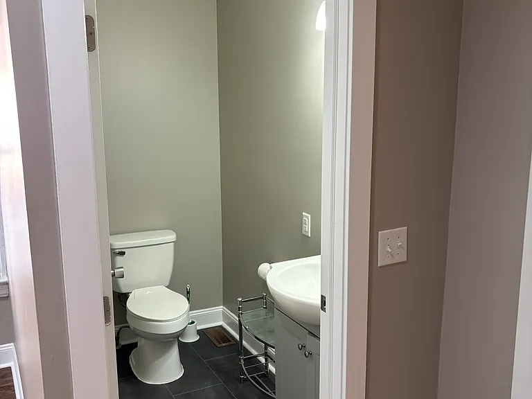 1557 E Rich St — Photo 8