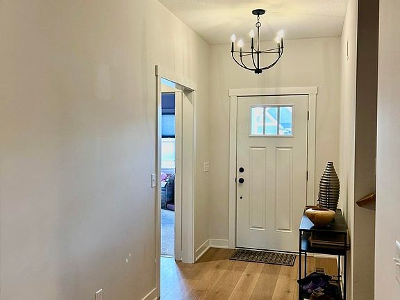 3rd image of 13692 Montoro Ct