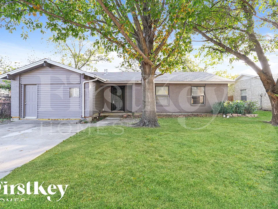 3205 Hanover Dr