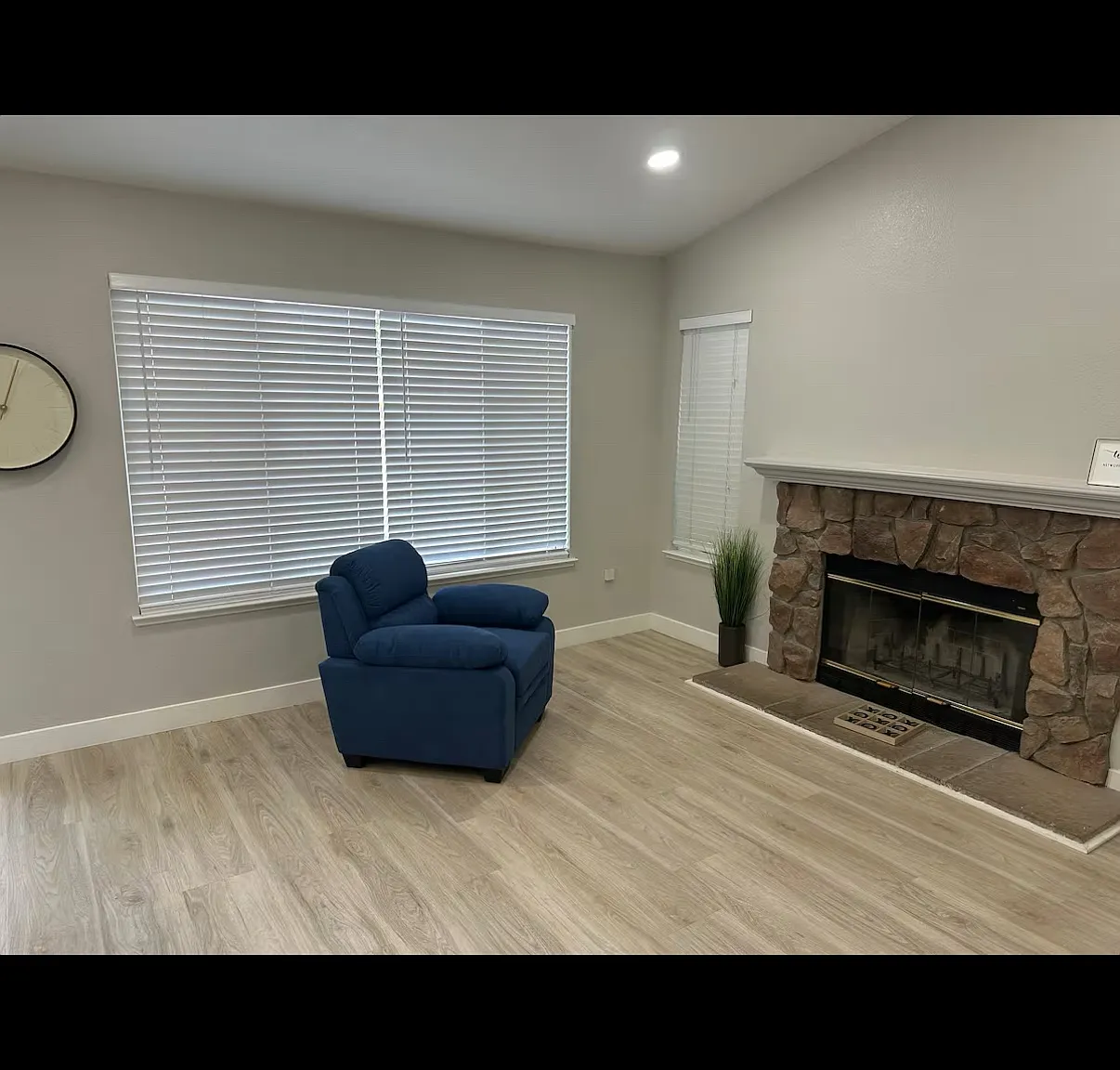 3 bed, 1366 sqft, $4,500 — Photo 4
