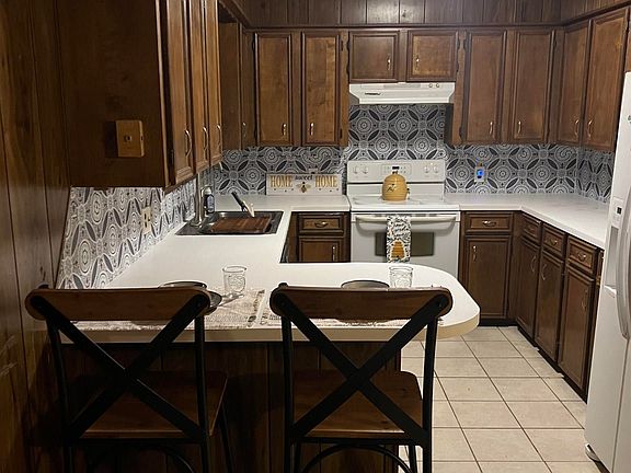 2nd image of 185 Ashley Road 406