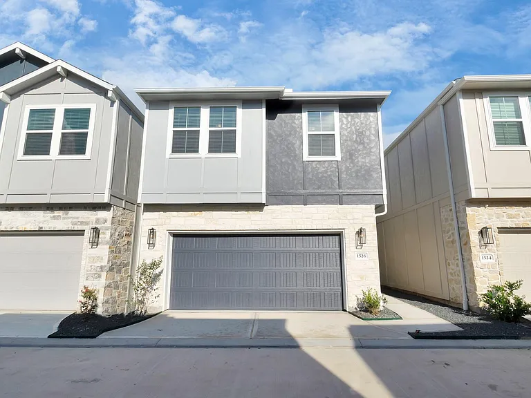 1526 Parkland Oak Dr — Photo 2