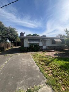 2080 E 4th St, Stockton, CA, 95206