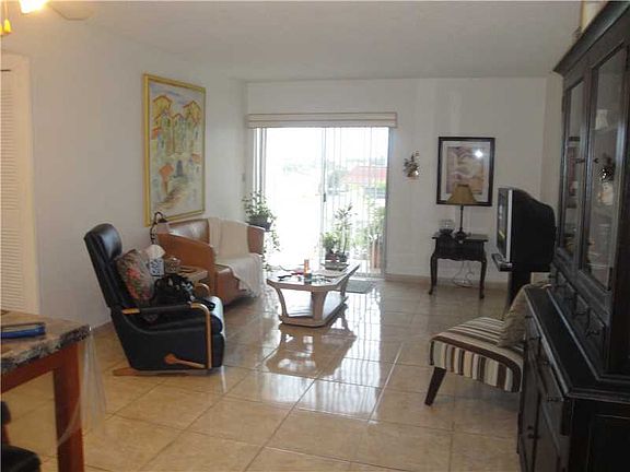2nd image of 6200 W Flagler St APT 402