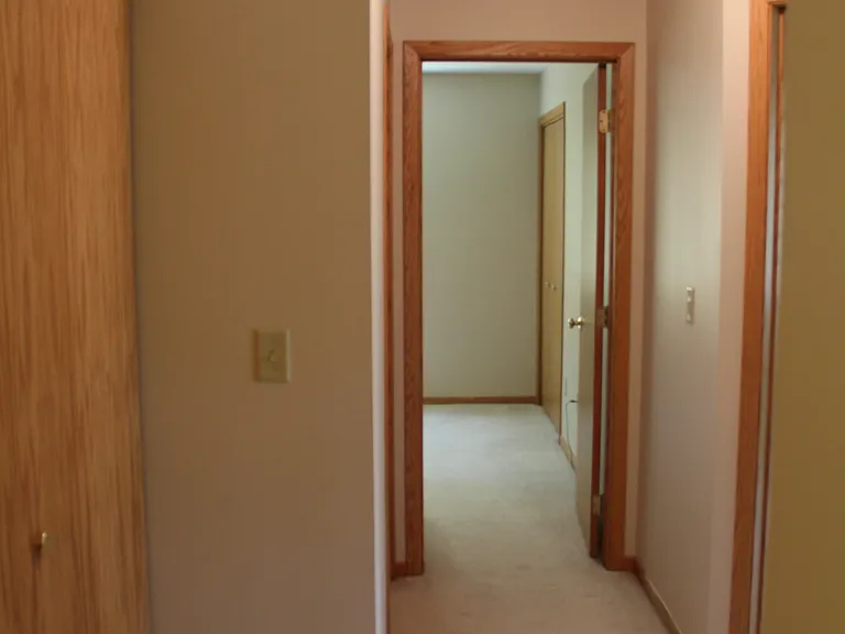 3902 Meadow Brook Ct — Photo 10