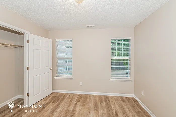 300 Beech Hill Ct — Photo 11