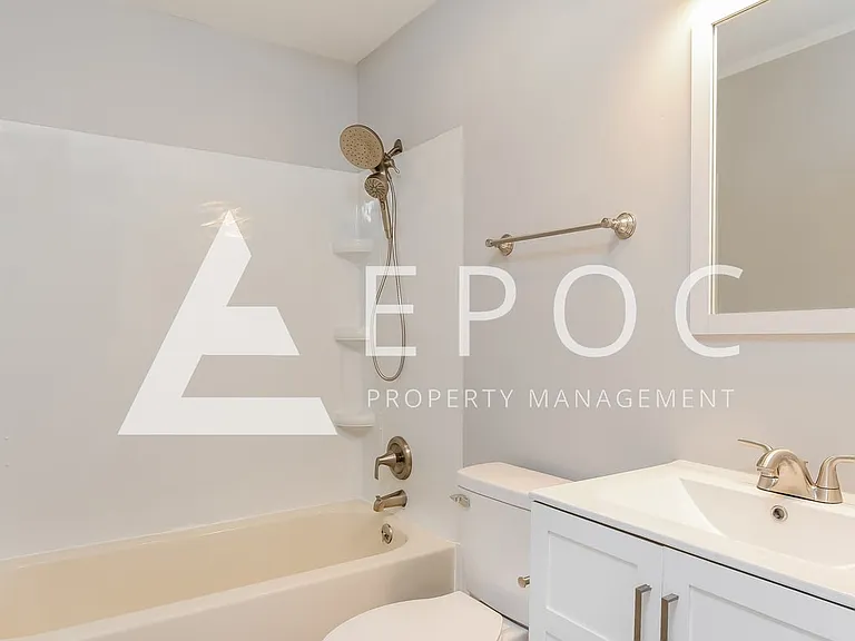 909 Grant St — Photo 13