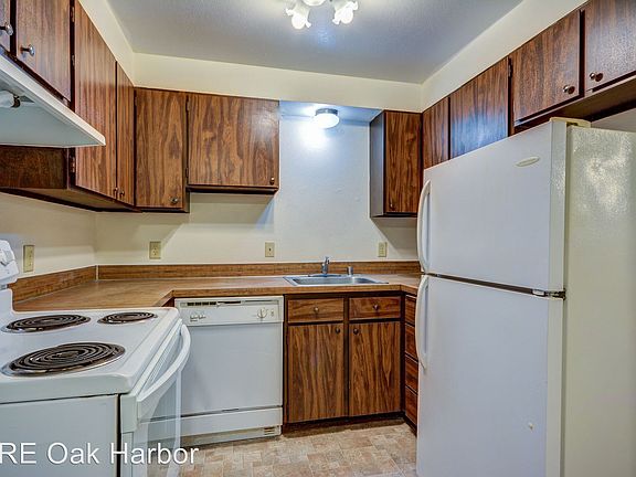 2nd image of 304 N Main St APT 19