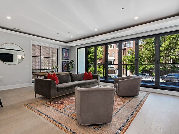 2nd image of 1845 N Sedgwick St #1