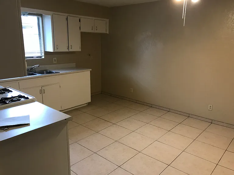 Morton Place Apartments — Photo 16