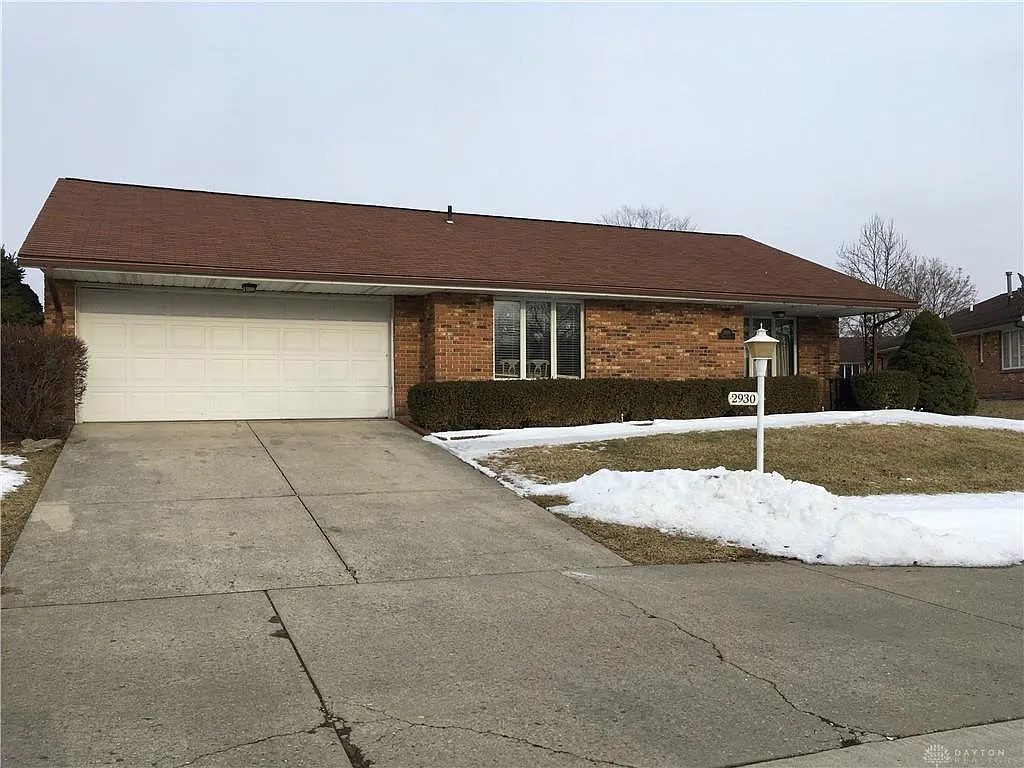 2930 Avery Cir photo 1