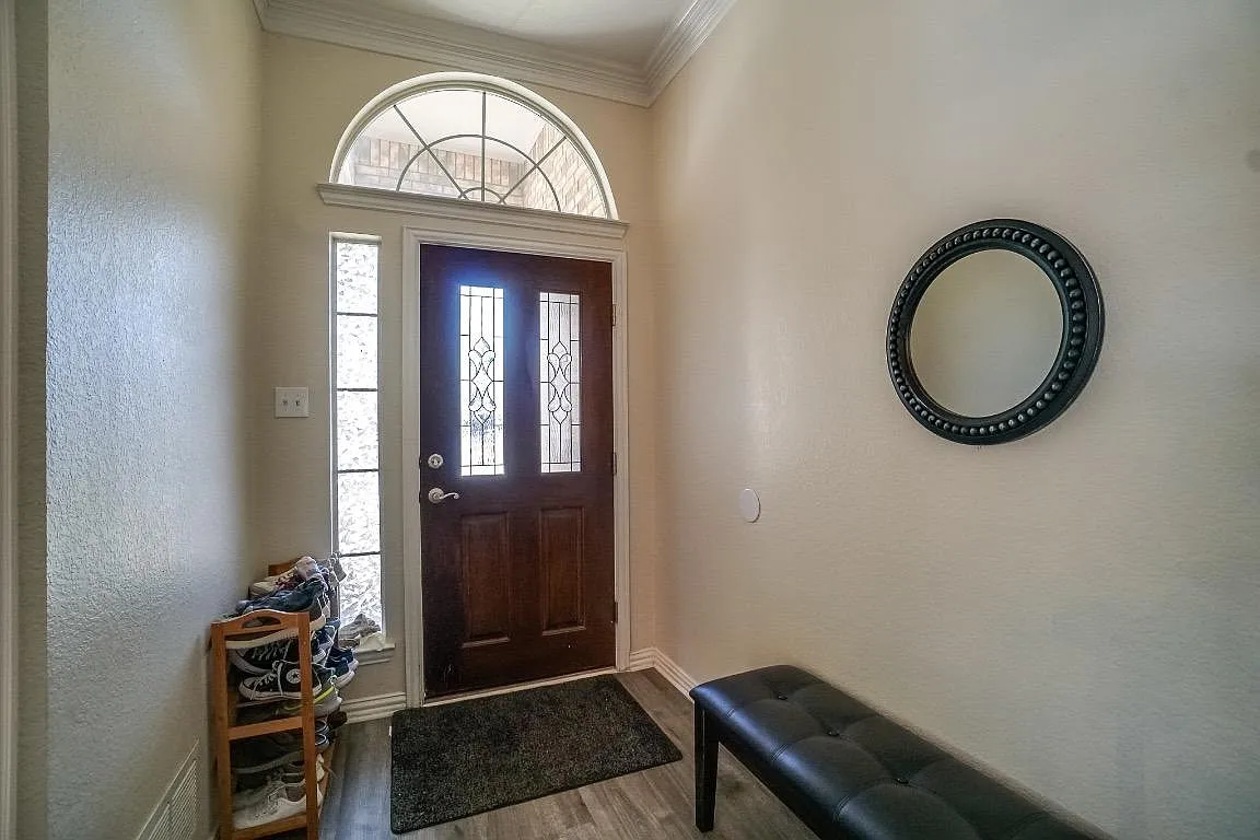 7721 Glenwood Springs Ln — Photo 4