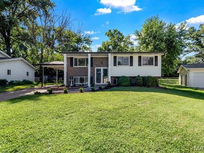 321 Fairview Ct, Ballwin, MO, 63021