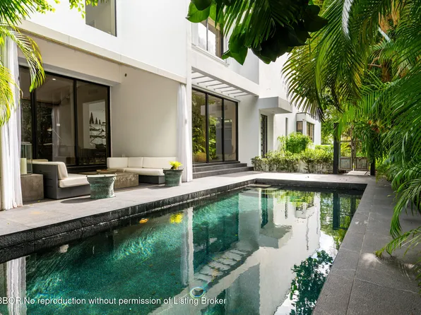 423 Chilean Ave #423, Palm Beach, FL 33480