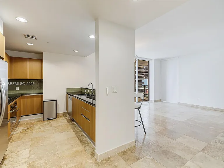 1050 Brickell Ave #2320 — Photo 7
