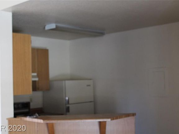 5th image of 450 Elm Dr Unit 204