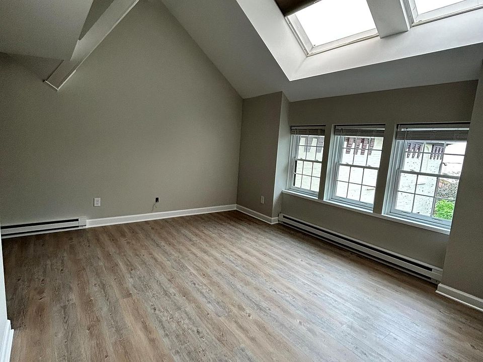 1st image of 73 Court St #9