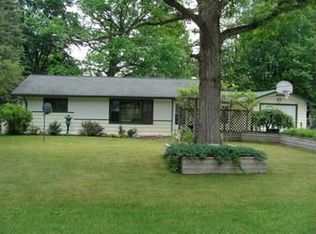 24 E Youngs Ct, Midland, MI 48640