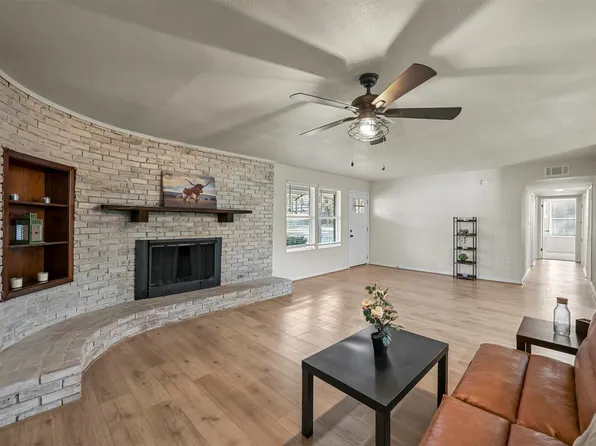 5140 Bennett Lawson Rd, Mansfield, TX 76063