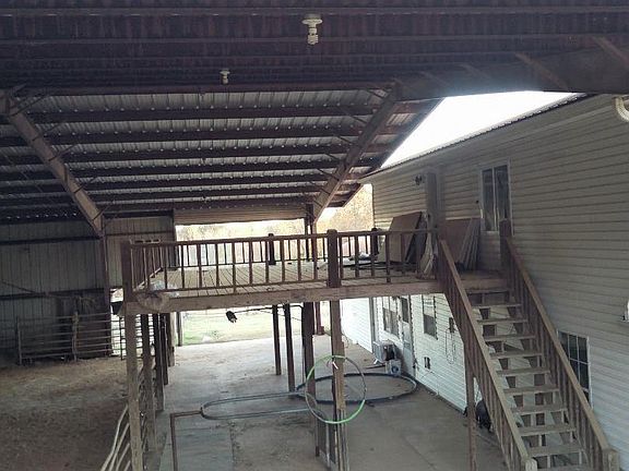 3rd image of 18500 Highway 22 N