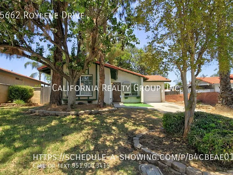 25662 Roylene Dr — Photo 2