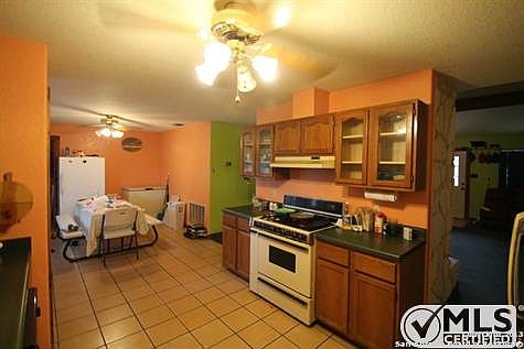 4th image of 311 Governors Dr