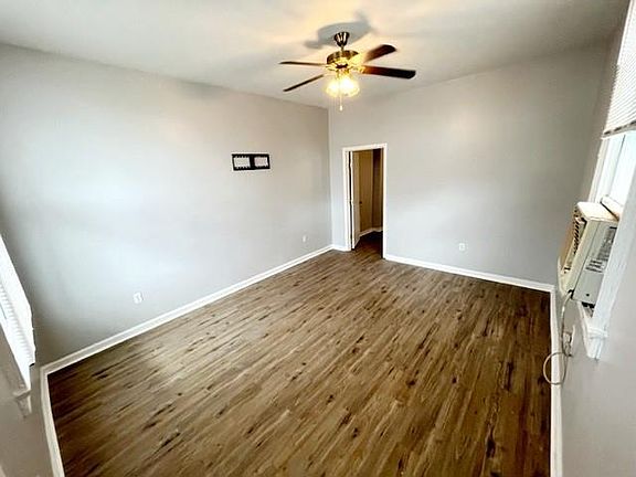 3rd image of 4125 Dhemecourt St