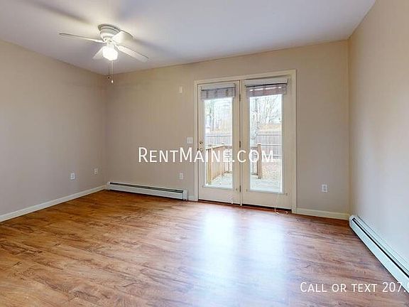 3rd image of 5 River Village Dr
