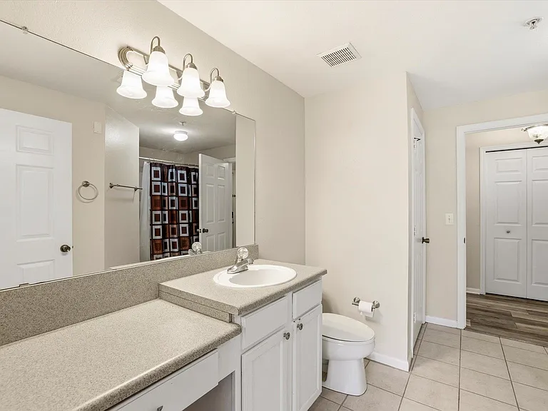 2801 Chancellorsville Dr #718 — Photo 26