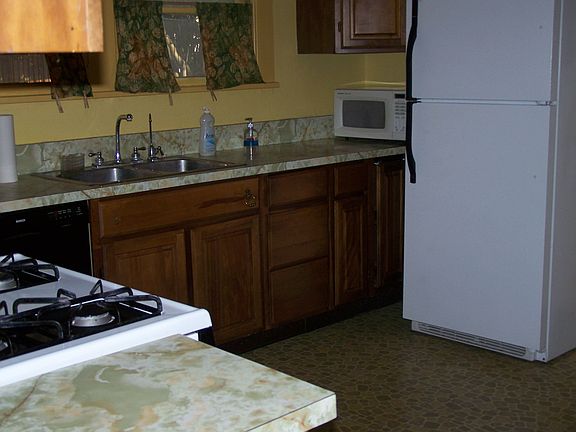 Roomy kitchen