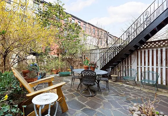 Rented by Compass | media 11