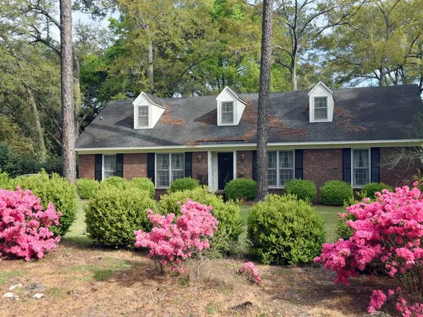 141 Pineridge Dr, Leesburg, GA 31763