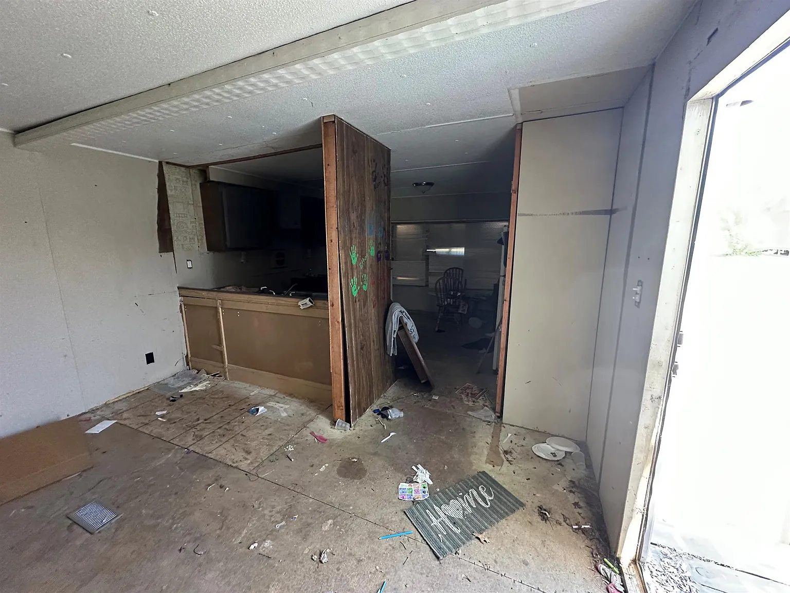 55LL — Photo 2