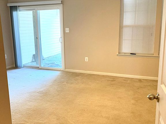 4th image of 45617 Catalina Ln