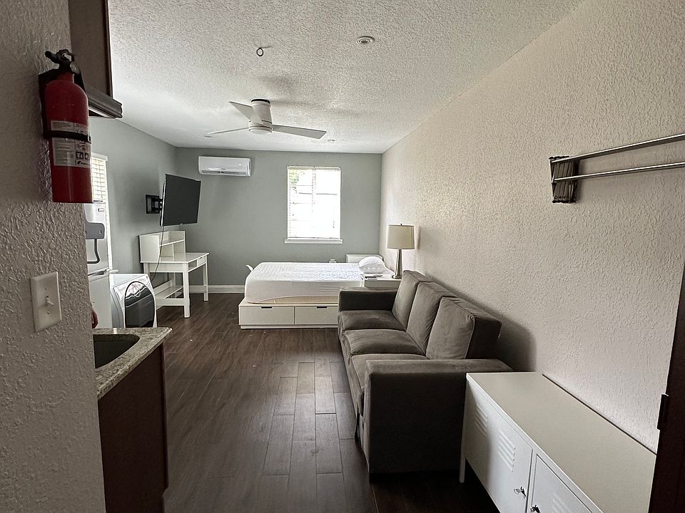 1st image of 207 E Kaley St #B
