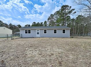 247 Fenimore Dr, Williamstown, NJ 08094