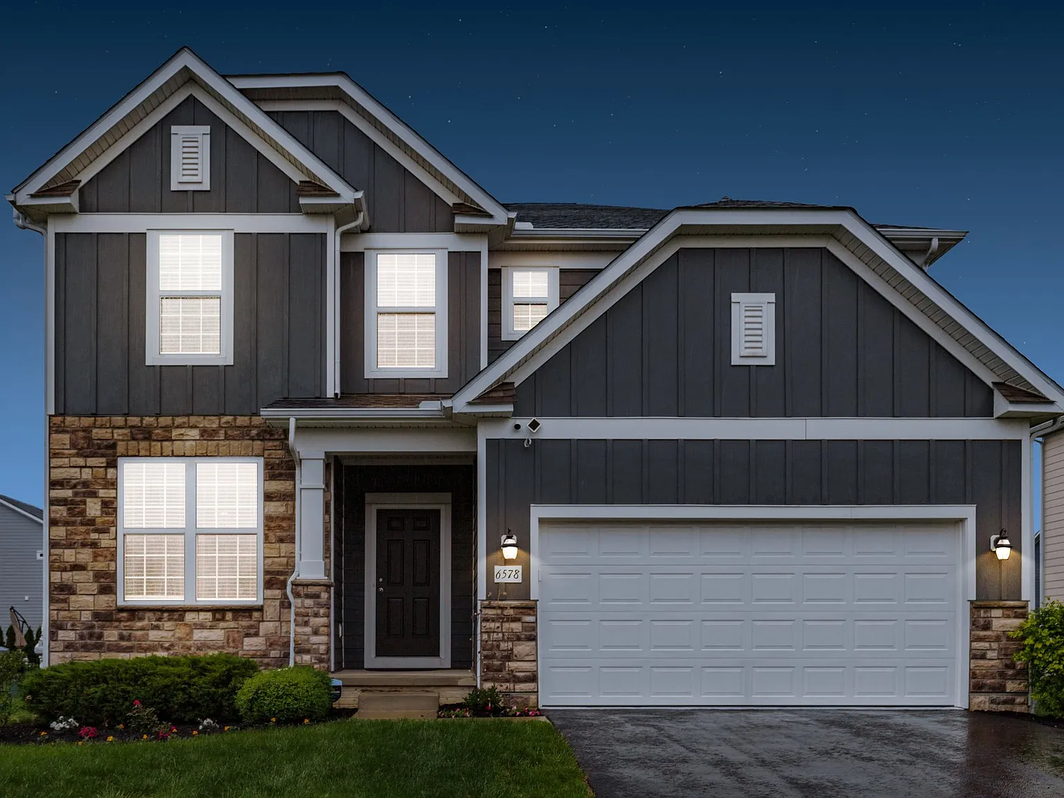 4 bed, 3.5 bath, 4120 sqft, $3,799 — Photo 3