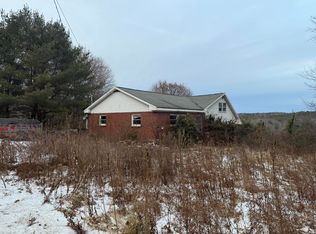 35 Hillside Avenue, Falmouth, ME 04105