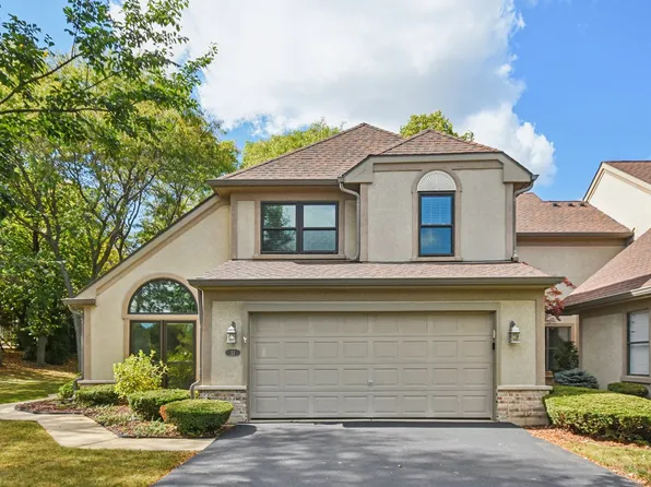 22 Ascot Cir, Schaumburg, IL 60194