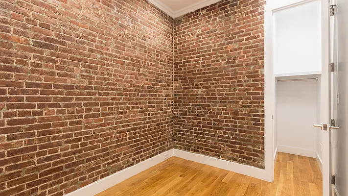 Rented by Nooklyn NYC LLC | media 7