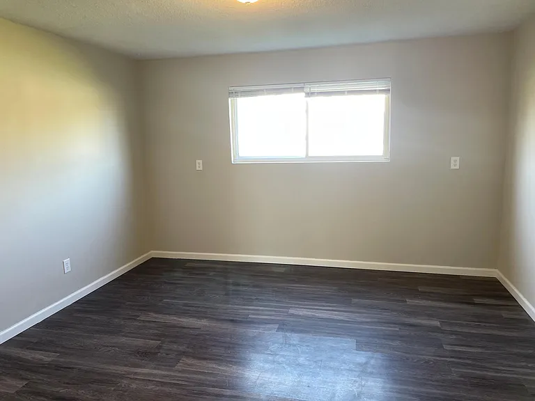 222 Shari Dr — Photo 3
