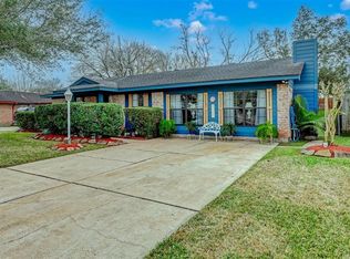 9930 Old Orchard Rd, La Porte, TX 77571