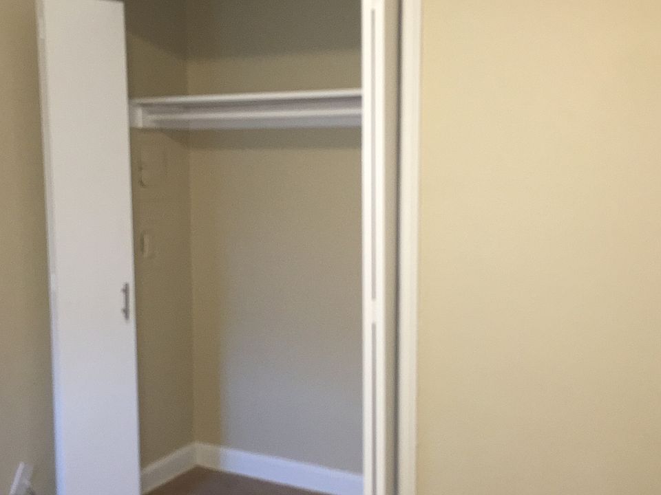 1st image of 165 Forsythe St