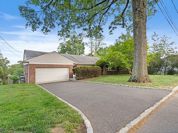 2nd image of 26 Devon Dr